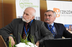 Prof. dr hab inż. Marek Gosztyła oraz Prof. dr hab. inż. arch. Zbigniew Zuziak