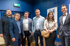 Absolwenci studiów podyplomowych pn. "Technologia BIM w projektowaniu i realizacji inwestycji budowlanych" podczas uroczystego wręczenia dyplomów ukończenia studiów podyplomowych 