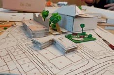 Makiety przedstawiające rewitalizację wybranych ulic w Mielcu, wykonane przez uczestników warsztatów.